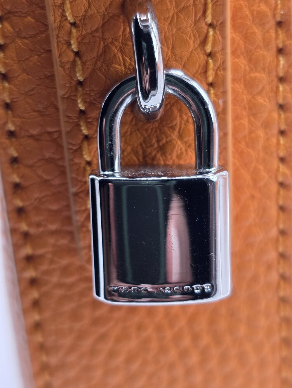 Marc Jacobs Drifter Wristlet - Picture 4 of 16